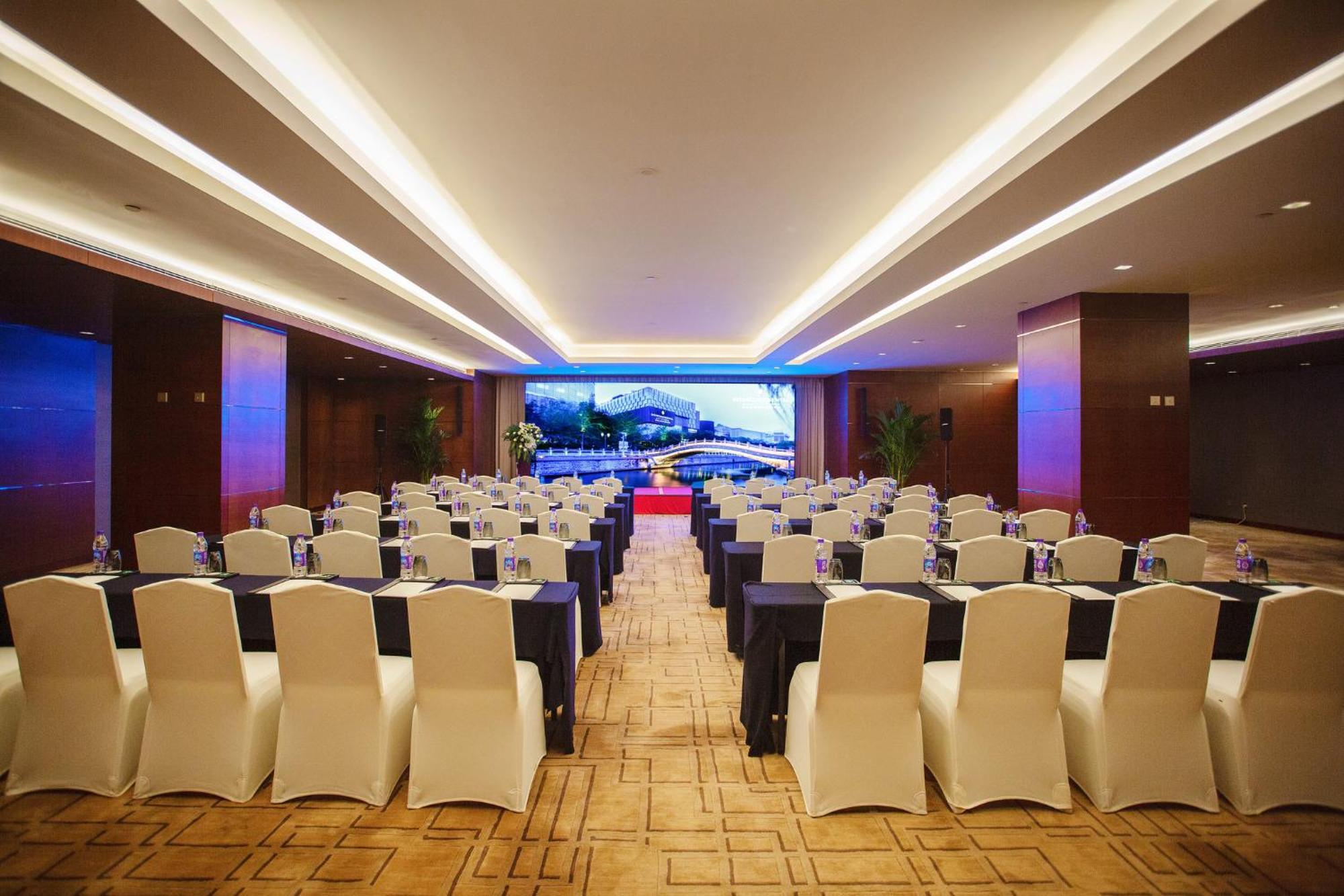 Intercontinental Jinan City Center By Ihg Eksteriør bilde