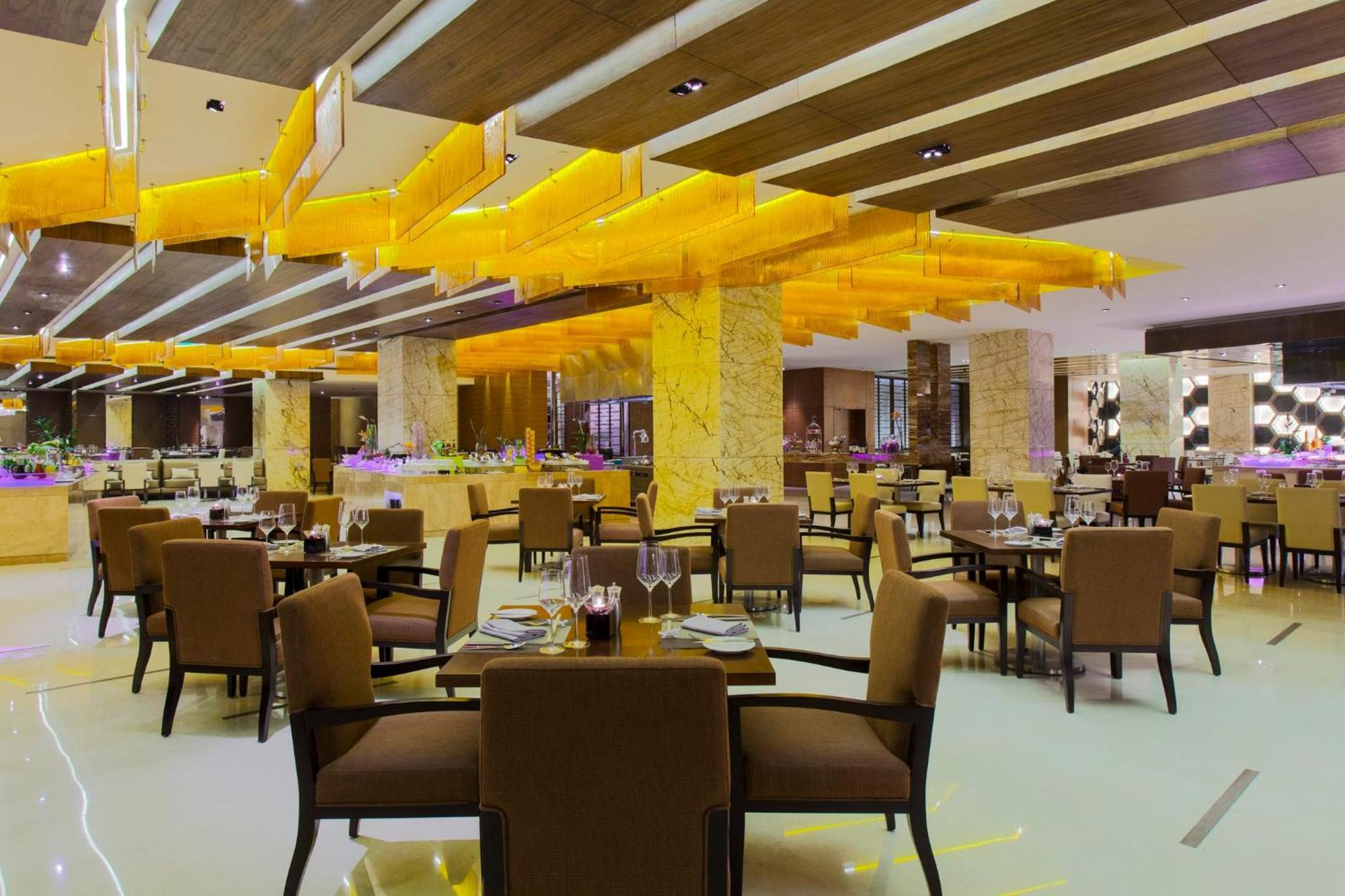 Intercontinental Jinan City Center By Ihg Eksteriør bilde