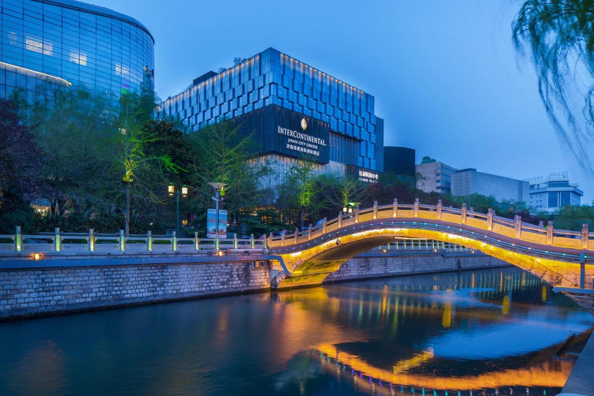 Intercontinental Jinan City Center By Ihg Eksteriør bilde